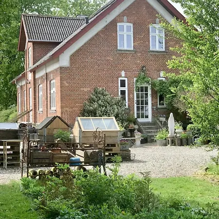 På Lindely Feriehus *